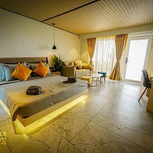 Shelter Beach Resort